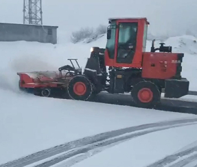 Champ de bataille de Blizzard à -30 °C : notre chasse-neige en action