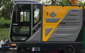 Petite balayeuse de route